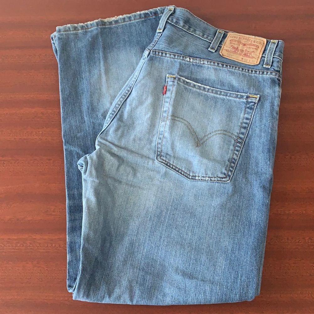 Vintage man’s 569 Levi’s mom jeans